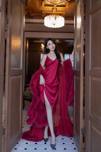 鱼子酱《似火柔情》内部写真