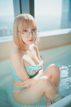 韩国网红美女模特姜仁卿