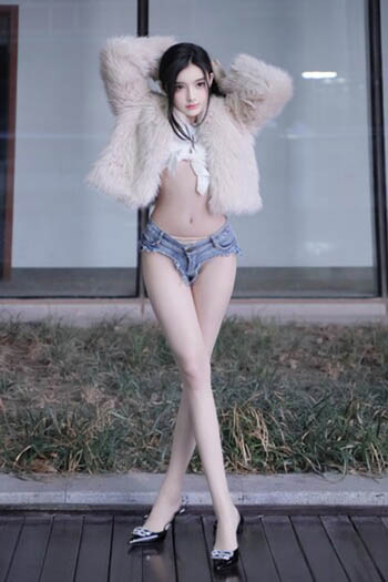 秀人模特龙雪儿