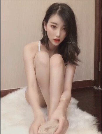 杨晨晨视频