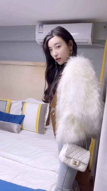 杨晨晨视频